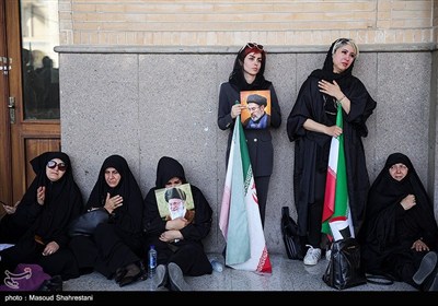 Iranians Unite to Honor Martyred Leader