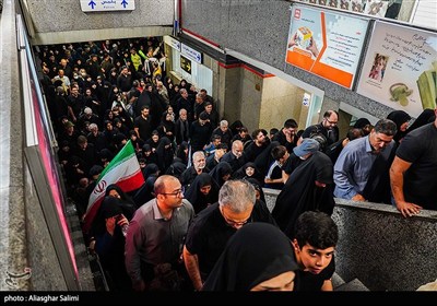 Massive Crowds Flood Streets En Route to Funeral Prayers for Martyred Leader