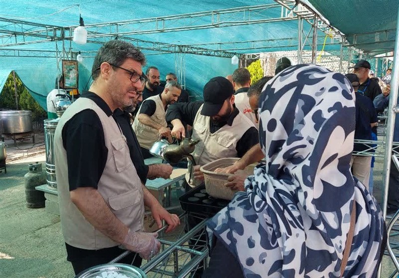 اینجا ایستگاه دلدادگی است؛ موکب متروی محمدشهر در خدمت زائران