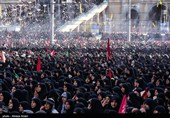 مراسم إقامة الصلاة على جثمان إمام الأمة الشهید