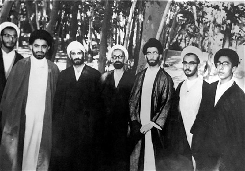خاطره رهبر شهید از اولین منبر در نوجوانی