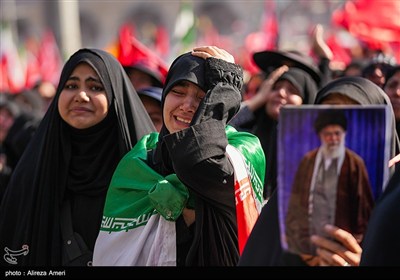 Women, Girls Pay Emotional Tribute to Martyred Leader in Farewell Ceremony