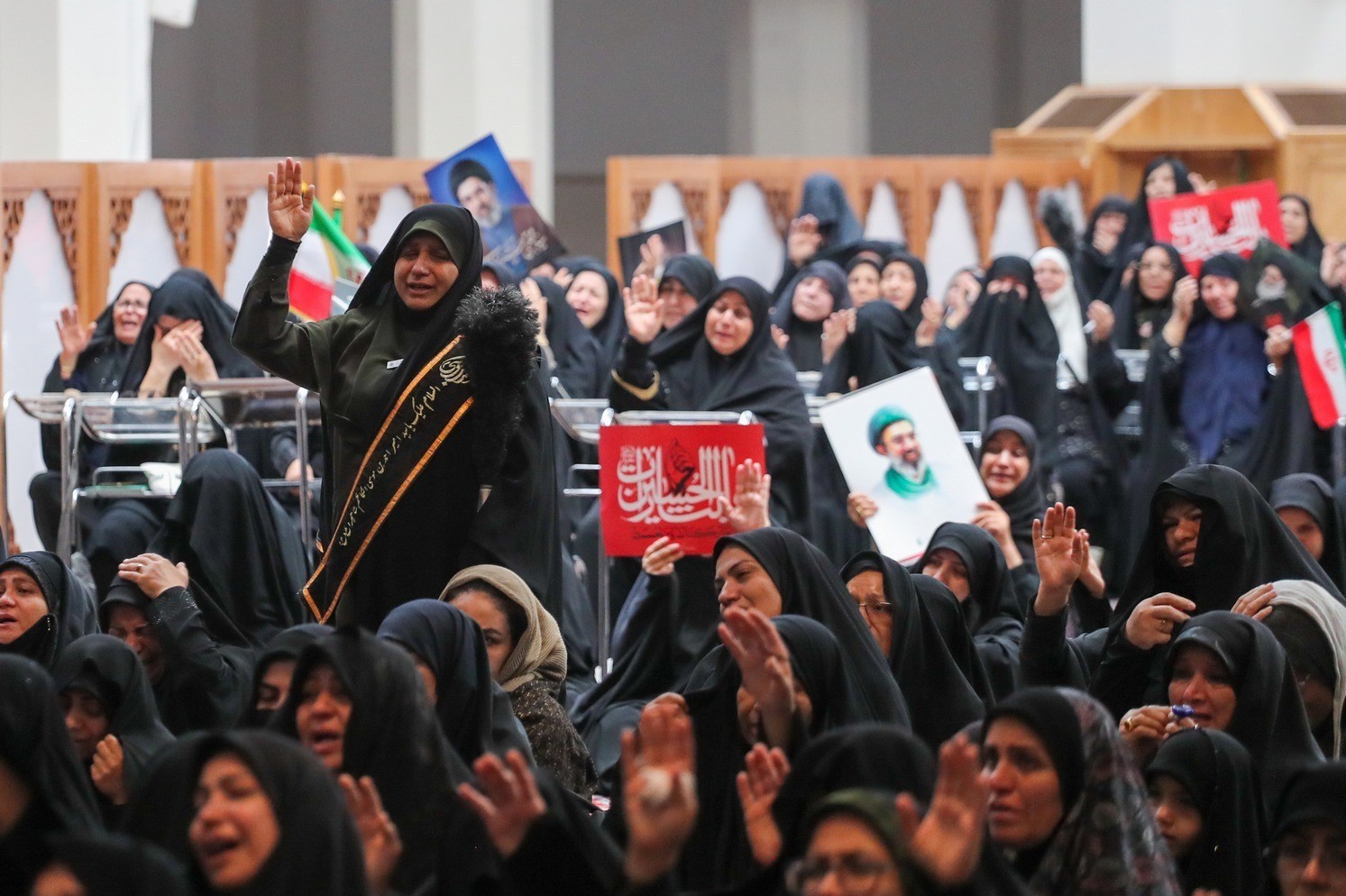 اخبار شیراز , اخبار استان فارس , تشییع آیت‌الله‌العظمی سید علی خامنه‌ای , شهید امام خامنه ای (ره) , بدرقه آقای شهید ایران , 
