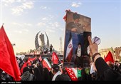 میدان انقلاب تهران پیش از آغاز مراسم  تشییع پیکر مطهر آقای شهید ایران
