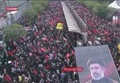 На маршруте траурной процессии яблоку негде упасть