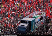 تغطیة عربیة واسعة لمراسم تشییع القائد الشهید فی طهران: حضور جماهیری واسع