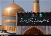 آماده‌سازی حرم مطهر رضوی در آستانه تشییع رهبر شهید انقلاب