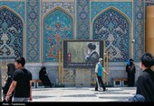آماده‌سازی حرم مطهر رضوی در آستانه تشییع رهبر شهید انقلاب