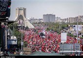 Океан преданности в прощании с мучеником-лидером