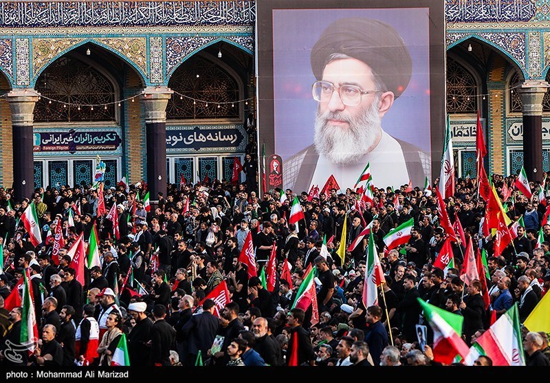 ایران امروز هم به احترام امام شهید برخاست/ قم امروز آرام و قرار ندارد بدرقه آقای شهید ایران , تشییع آیتاللهالعظمی سید علی خامنهای , تشییع امام شهید , تشییع رهبر شهید ,
