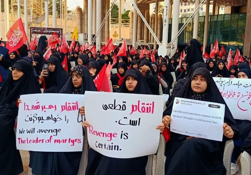 تشییع امام شهید , تشییع آیتاللهالعظمی سید علی خامنهای , تشییع رهبر شهید , نوجوان انقلابی , مشهد مقدس , اخبار مشهد , خراسان رضوی ,