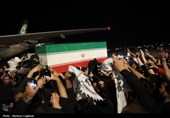 ورود هواپیمای حامل پیکر مطهر امام شهید به نجف اشرف