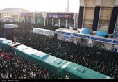 Торжественная молитва над телом мученика-лидера революции в священной мечети Джамкаран-Кум