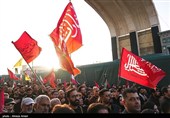 Торжественная молитва над телом мученика-лидера революции в священной мечети Джамкаран-Кум