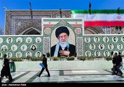مشهد الرضا (ع) عشیة تشییع جثمان شهید الأمة