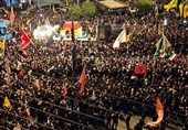 تا چشم کار می‌کند جمعیت است