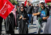 قبیل انطلاق مراسم تشییع الجثمان الطاهر لشهید إیران فی مشهد المقدسة