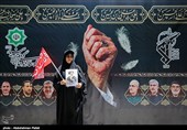 Скорбящие в Мешхеде на последнем прощании с мучеником-лидером Ирана
