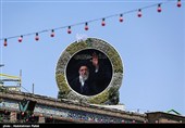 Скорбящие в Мешхеде на последнем прощании с мучеником-лидером Ирана
