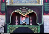 Скорбящие в Мешхеде на последнем прощании с мучеником-лидером Ирана