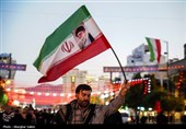 Скорбящие в Мешхеде на последнем прощании с мучеником-лидером Ирана