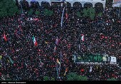 Аэросъёмка торжественных похорон мученика-лидера Ирана в городе Мешхед