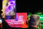 دلدادگی کاشانی‌ها در کاروان جاماندگان تشییع امام شهید/اشک و ناله بدرقه قائد+فیلم