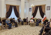 وزیر خارجه اندونزی و علمای این کشور برای ادای احترام به مقام رهبر شهید وارد مشهد شدند