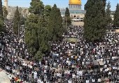حضور ده‌ها هزار فلسطینی در نماز جمعه مسجد الاقصی
