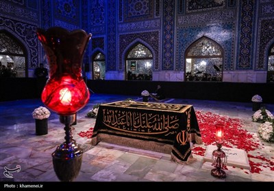 مراسم بزرگداشت رهبر شهید از سوی مراجع عظام تقلید در قم برگزار می‌شود