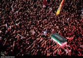 قائد الثورة الاسلامیة یوجه رسالة شکر للشعب العراقی للملحمة العظیمة التی سطروها فی تشییع قائد الأمة