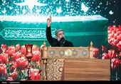 سومین شب مراسم بزرگداشت رهبر شهید انقلاب در حرم رضوی