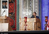 سومین شب مراسم بزرگداشت رهبر شهید انقلاب در حرم رضوی
