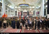 مراسم بزرگداشت رهبر شهید در حرم مطهر حضرت شاهچراغ (ع)