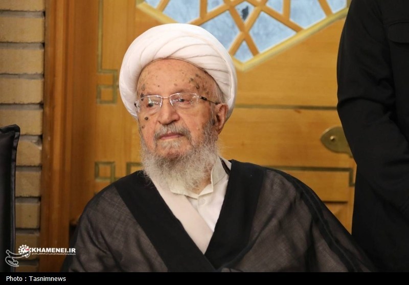 بزرگداشت رهبر شهید انقلاب از سوی آیتالله مکارم شیرازی برگزار شد+ عکس آیت الله مکارم شیرازی , رهبر انقلاب , شهید امام خامنه ای (ره) , حضرت معصومه (س) ,