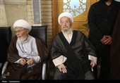 بزرگداشت رهبر شهید از سوی آیت‌الله مکارم شیرازی
