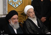 بزرگداشت رهبر شهید از سوی آیت‌الله مکارم شیرازی