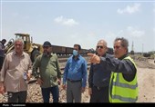 بازدید استاندار هرمزگان  از مناطق آسیب‌دیده  در حمله  آمریکا
