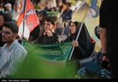 محفل انس با قرآن کریم به یاد امام شهید ایران در گلزار شهدای کرمان