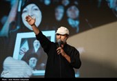 محفل انس با قرآن کریم به یاد امام شهید ایران در گلزار شهدای کرمان