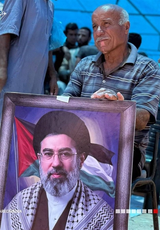 جنگ آمریکا و رژیم صهیونیستی علیه ایران , تشییع امام شهید , آیتالله سید علی خامنهای , نوار غزه , کشور فلسطین , شهید امام خامنه ای (ره) , بدرقه آقای شهید ایران , تشییع رهبر شهید ,