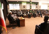 خام‌فروشی معادن و محصولات کشاورزی باید متوقف شود