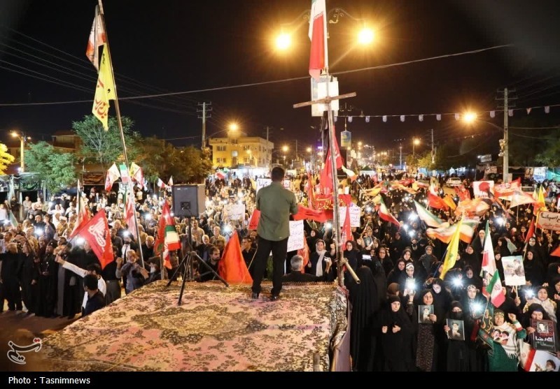 خروش شبانه یاسوجیها در سنگر خیابان؛ 141 شب فریاد علیه استکبار+تصاویر شهید امام خامنه ای (ره) , اخبار یاسوج ,