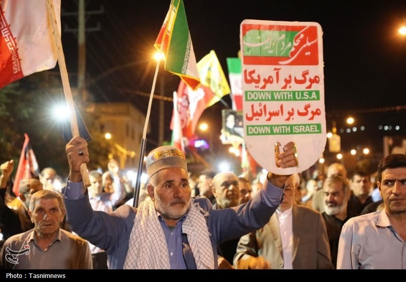 خروش شبانه یاسوجیها در سنگر خیابان؛ 141 شب فریاد علیه استکبار+تصاویر شهید امام خامنه ای (ره) , اخبار یاسوج ,