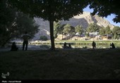 مسافران تابستانی در طاقبستان