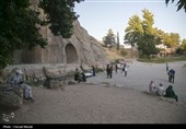 مسافران تابستانی در طاقبستان