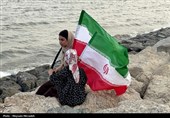 زنجیره انسانی «جان‌فدایان خلیج‌فارس» در بندرعباس