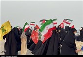 زنجیره انسانی «جان‌فدایان خلیج‌فارس» در بندرعباس