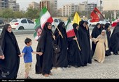 زنجیره انسانی «جان‌فدایان خلیج‌فارس» در بندرعباس