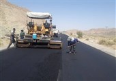 عملیات آسفالت محور بازارچه مرزی میل 73 خراسان جنوبی کلید خورد